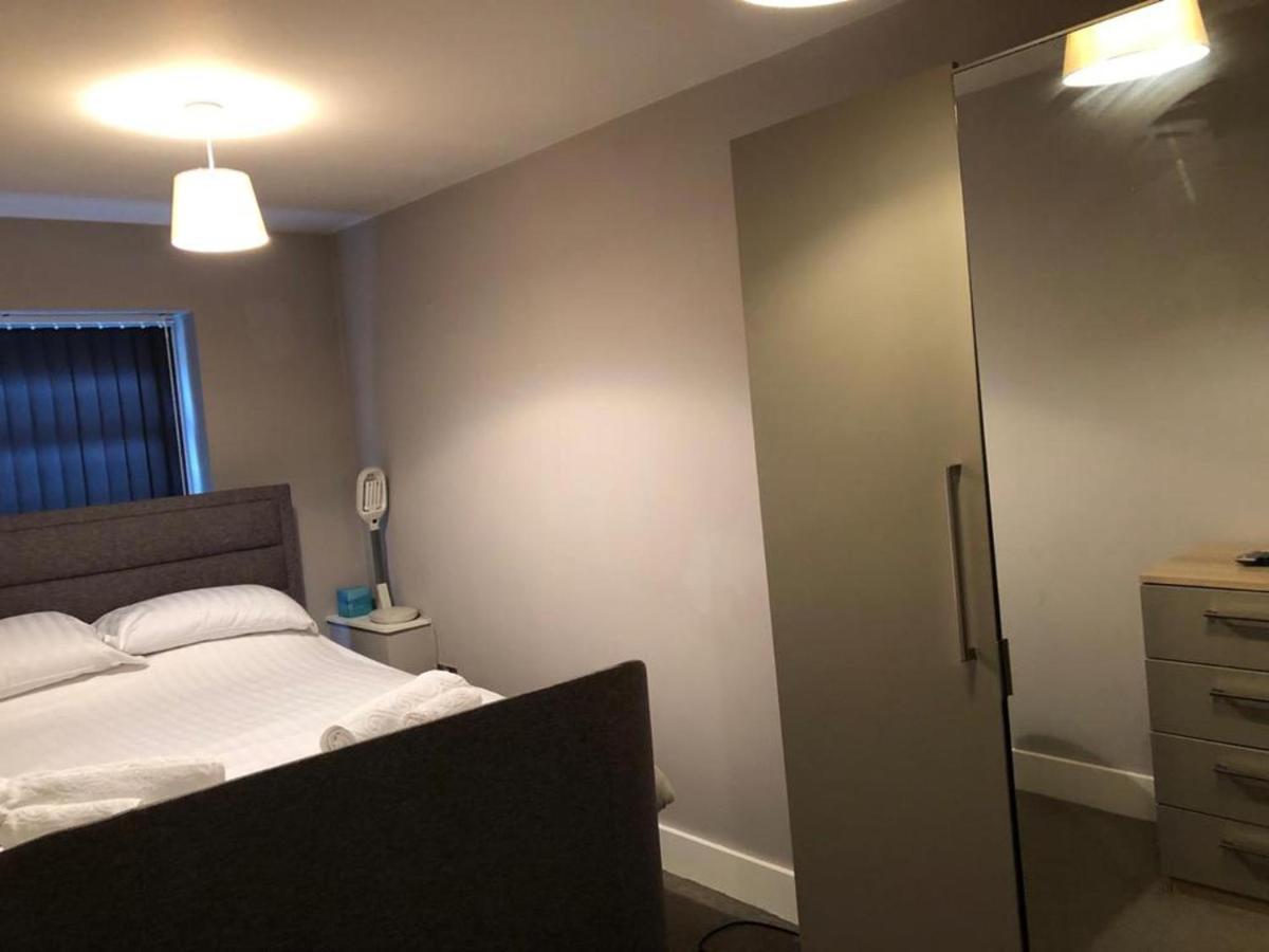Charming 2-Bed Apartment In Christchurch クライストチャーチ エクステリア 写真